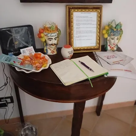 La Casuzza Di Lara *