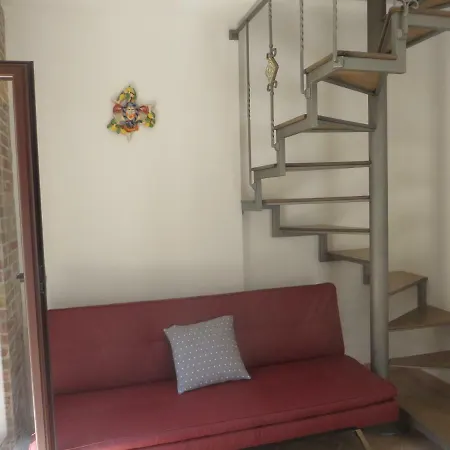 La Casuzza Di Lara Apartment